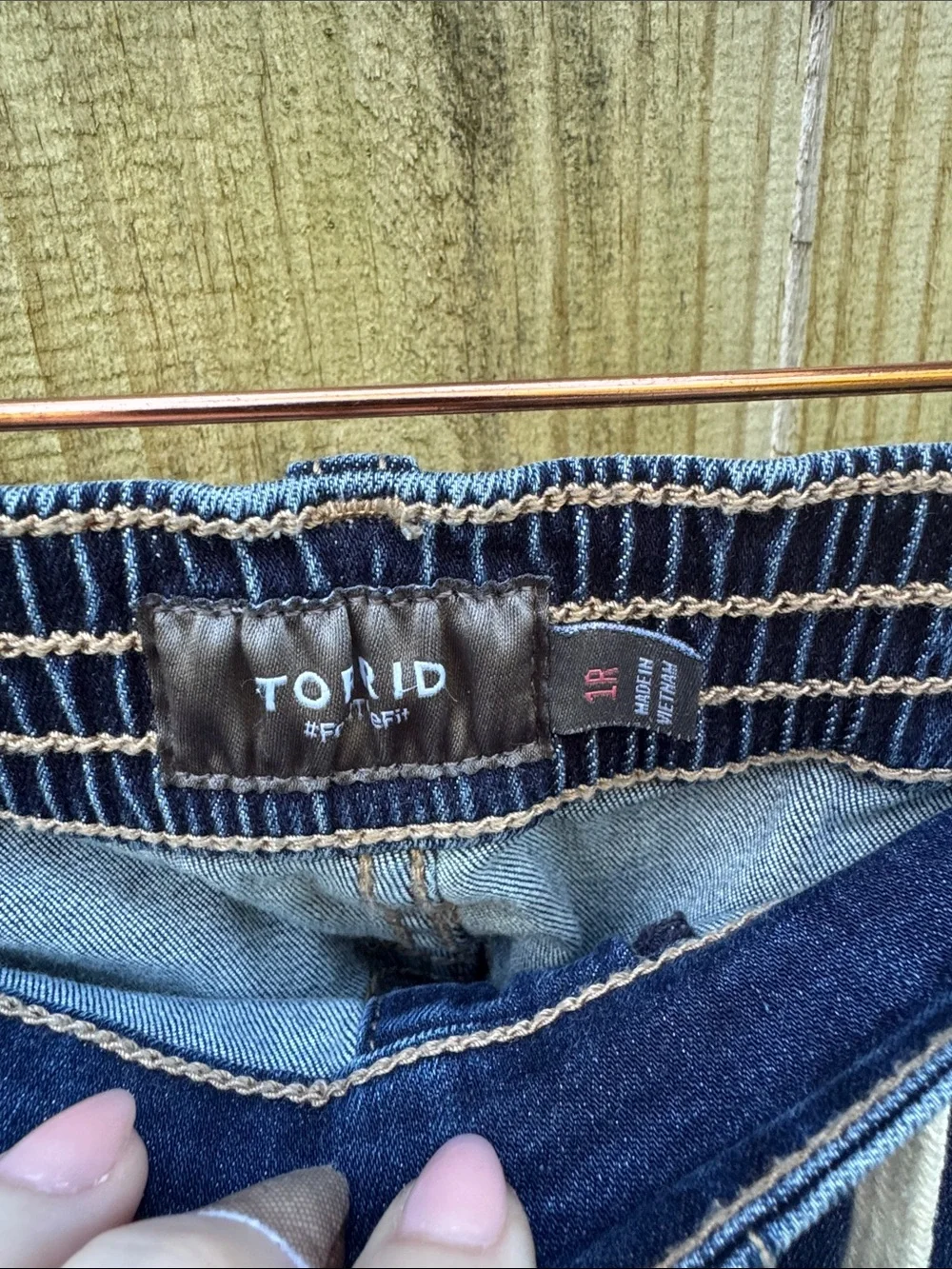 Torrid Weekend Boyfriend Mid-Rise Jean, size 1R (14/16)